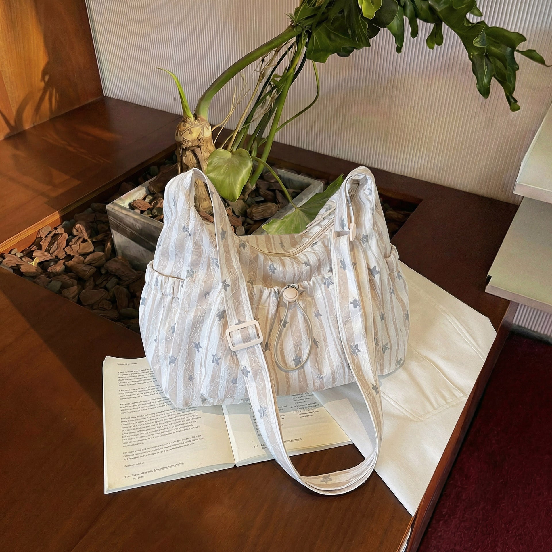 Ditsy Floral Bucket Shoulder Bag For Women With Single Shoulder Strap, Perfect For Spring