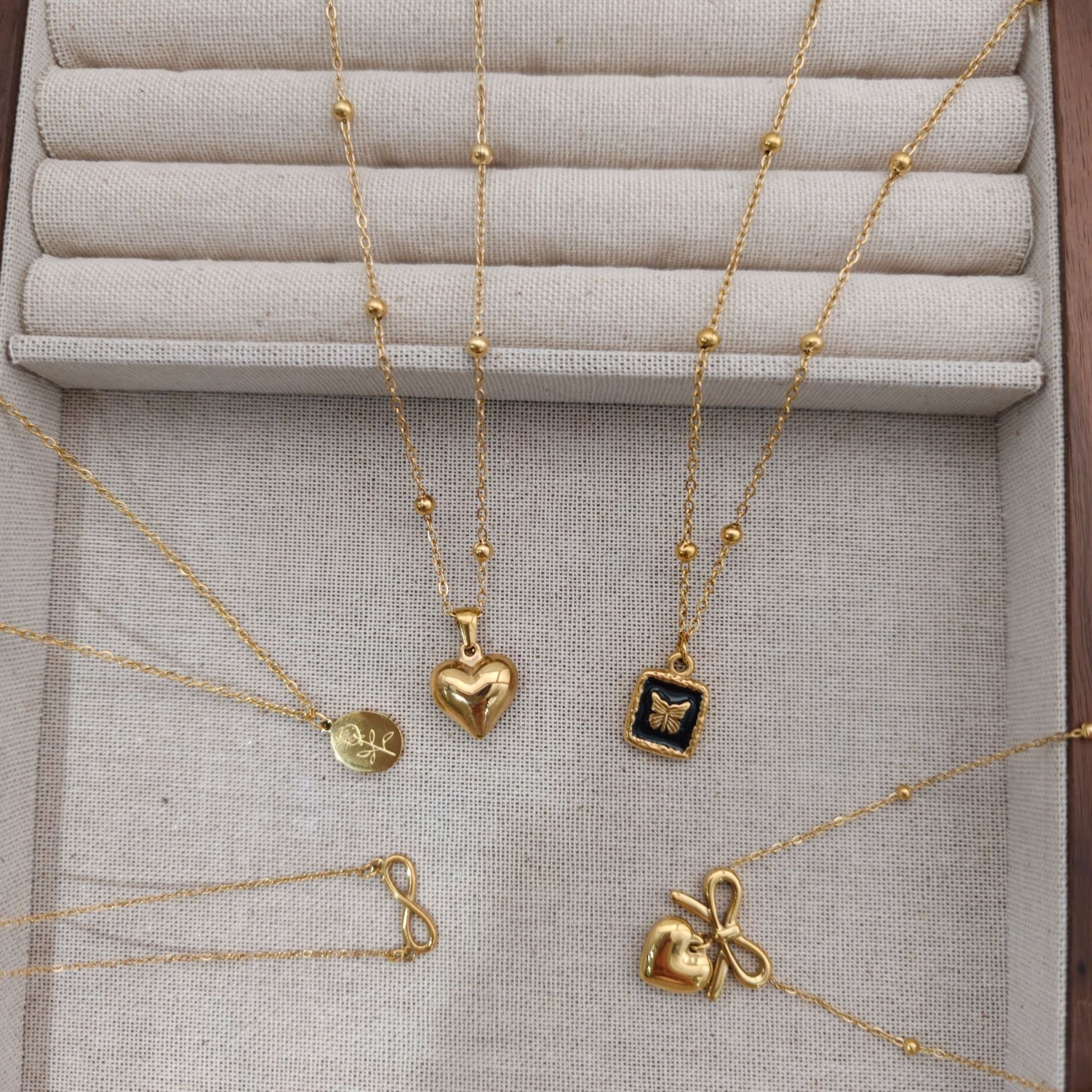 Heart Shape Pendant Necklace In 304 Stainless Steel With PVD Coated 18K Real Gold Plated Finish For Adults, Perfect For Daily Wear