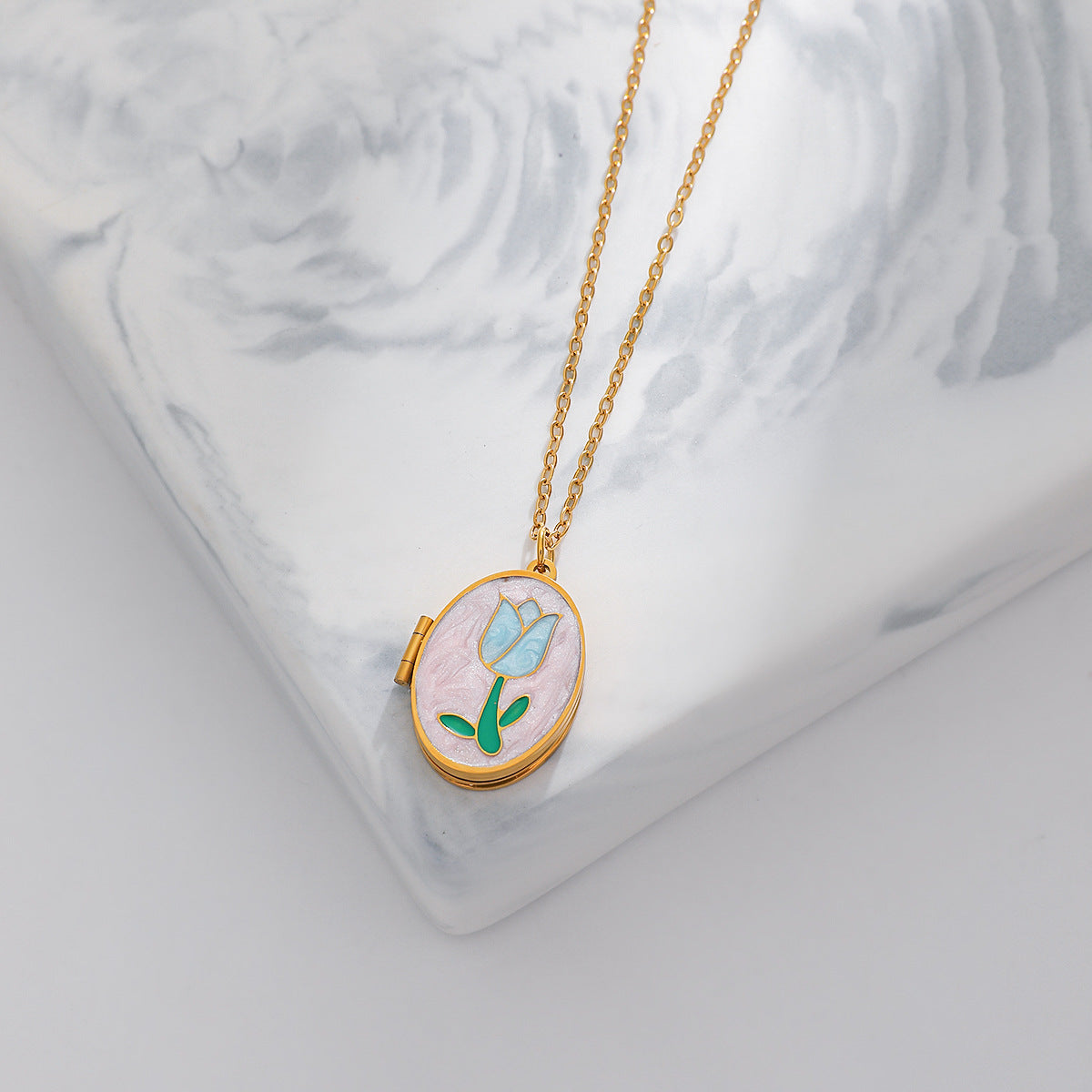 Elegant Heart Shape Locket Necklace For Women, Waterproof Non Tarnish 304 Stainless Steel With Multicolor Cable Chain