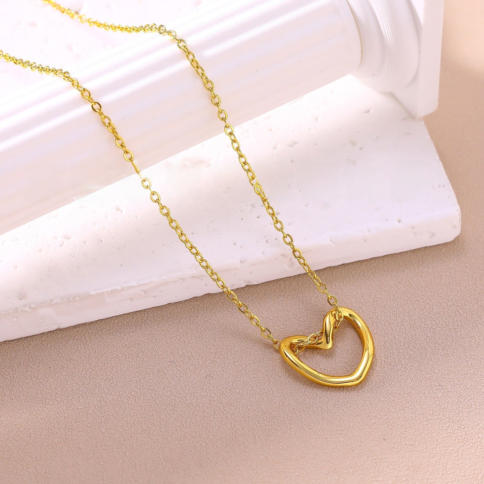 Heart Shape Twist Pendant Necklace For Women With 304 Stainless Steel Chain And Pendant