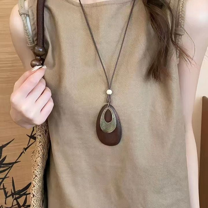 Ocean Silver Bohemian Sweater Chain Necklace For Women With Leather Rope Chain And Alloy Pendant