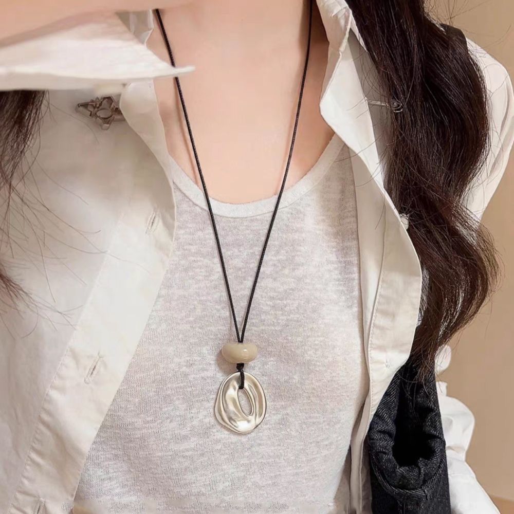 Ocean Silver Bohemian Sweater Chain Necklace For Women With Leather Rope Chain And Alloy Pendant
