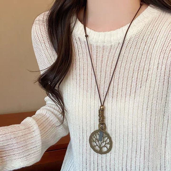 Ocean Silver Bohemian Sweater Chain Necklace For Women With Leather Rope Chain And Alloy Pendant
