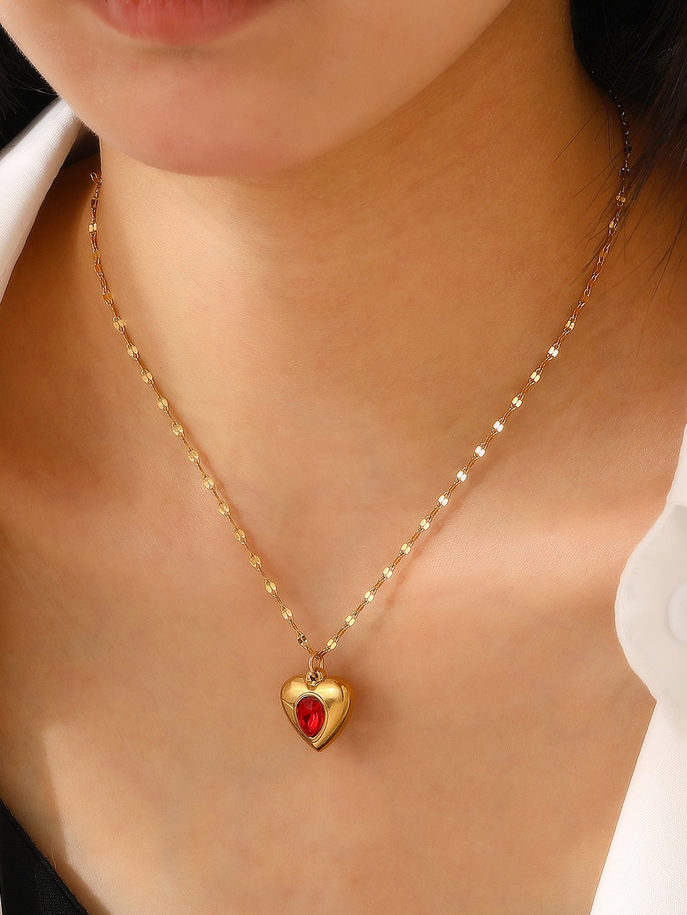 Heart Shape Necklace For Women With 304 Stainless Steel Chain And Copper Pendant Inlaid With Zircon