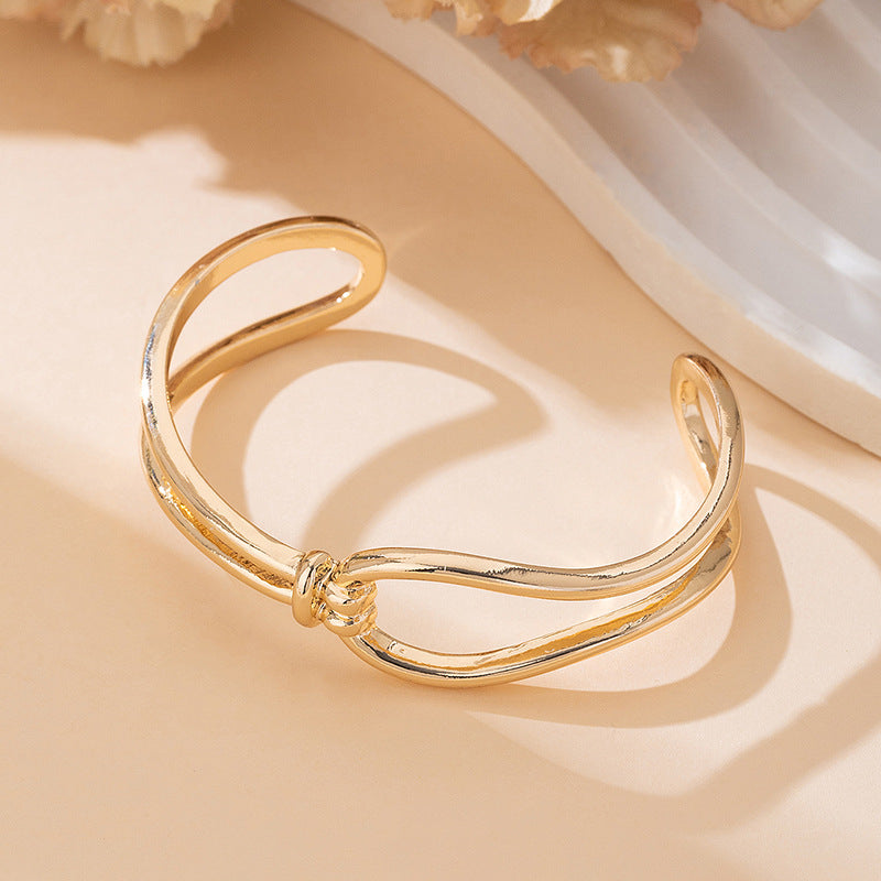 Geometric Gold Alloy Bangle Featuring Electroplated Finish, Perfect For Office Wear