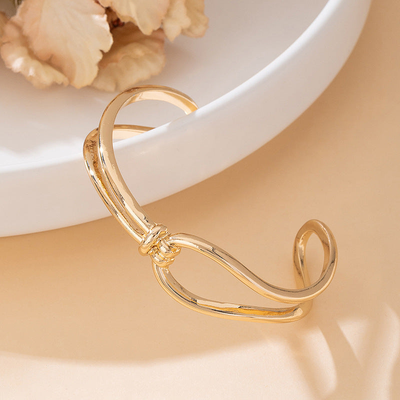 Geometric Gold Alloy Bangle Featuring Electroplated Finish, Perfect For Office Wear
