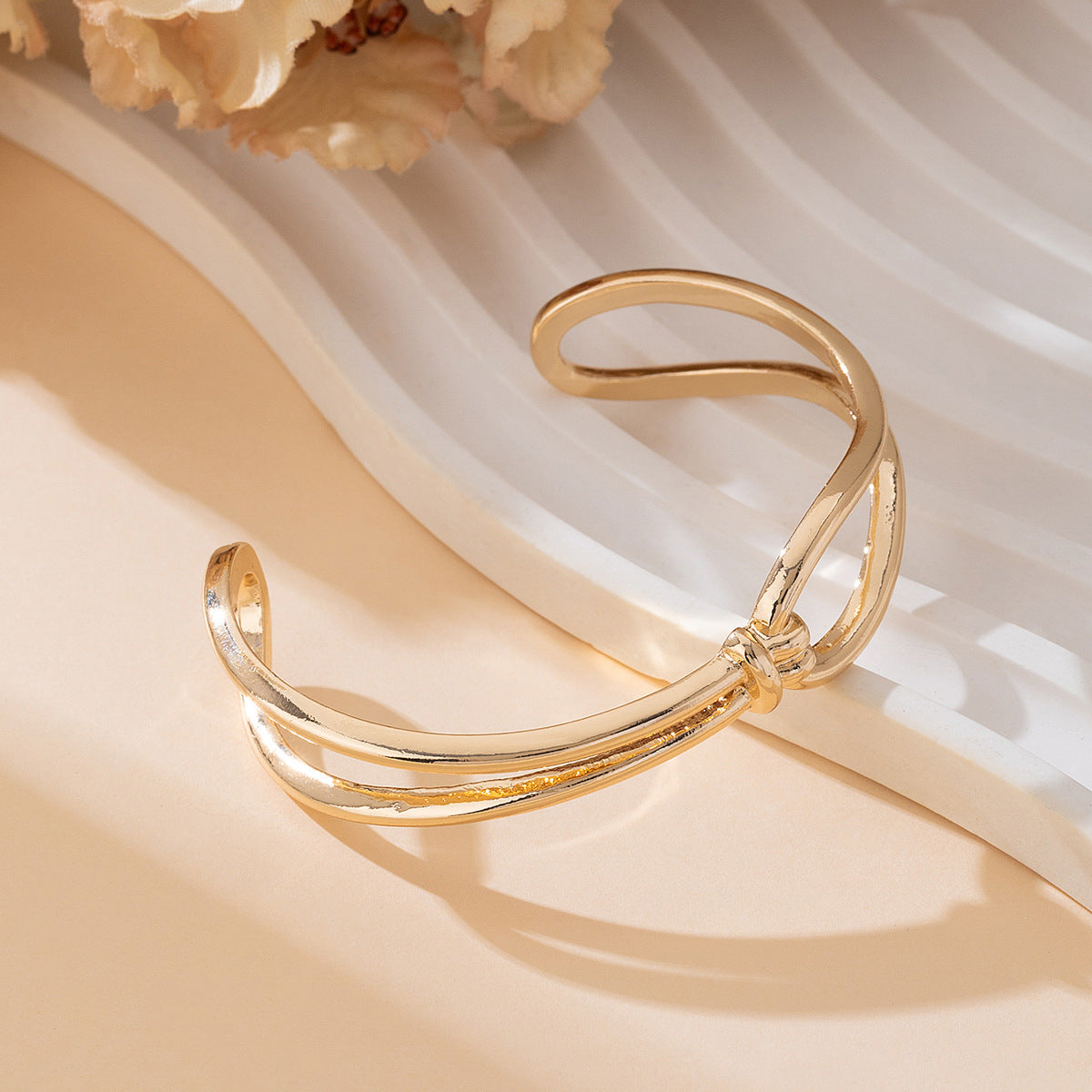 Geometric Gold Alloy Bangle Featuring Electroplated Finish, Perfect For Office Wear