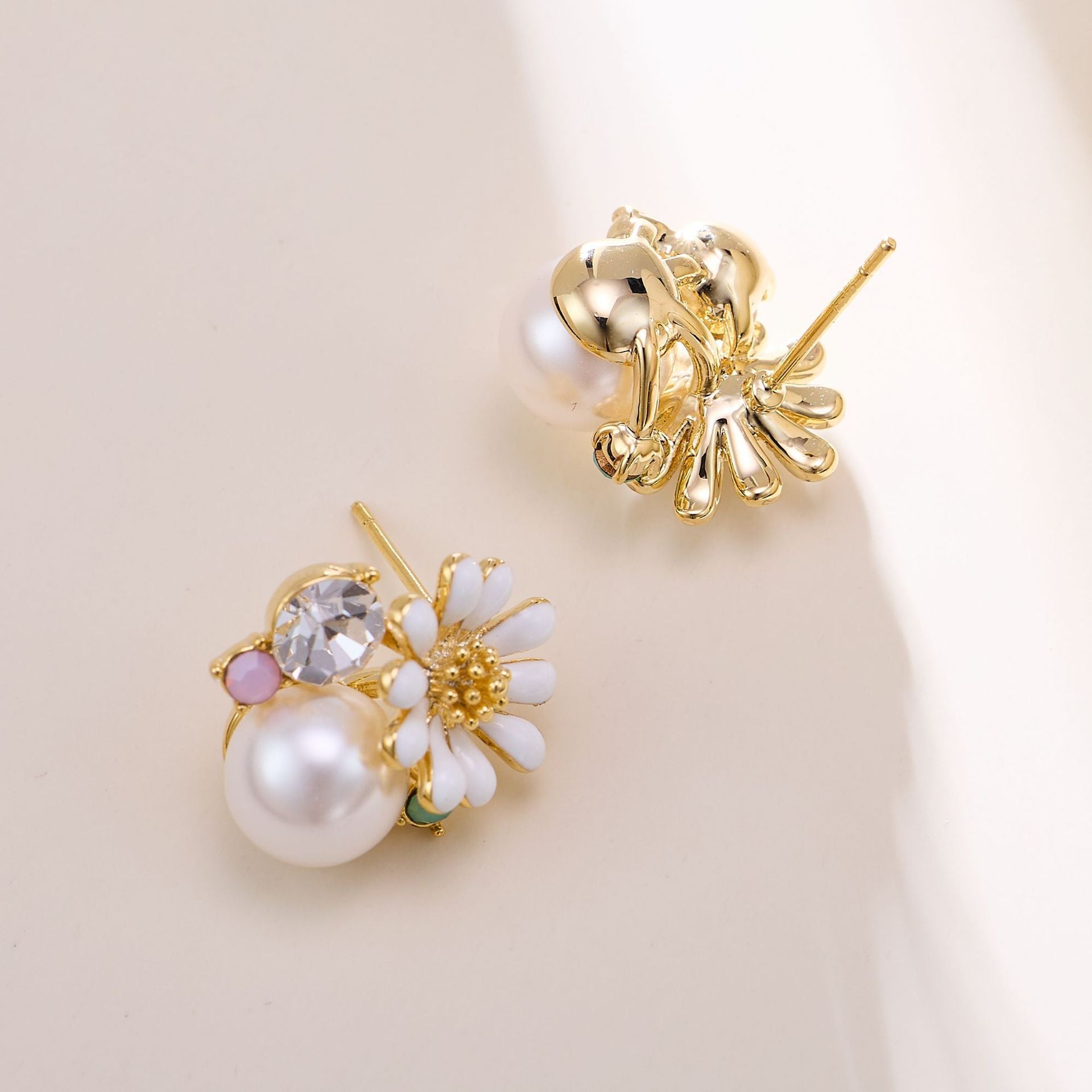 Daisy Enamel Stud Earrings For Women With Copper Base And Zircon Inlay, Featuring 925 Sterling Silver Posts