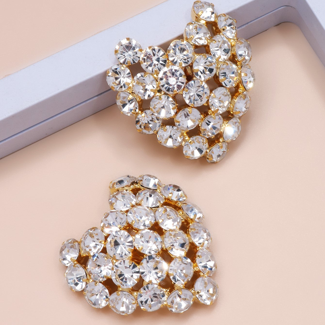 Luxurious Geometric Clip Earrings For Women In Silver Plated Alloy With Rhinestone Pave Inlay