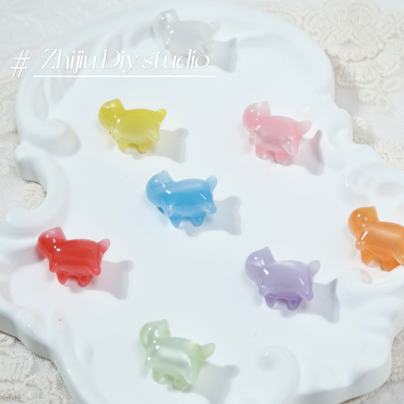 Cute Multicolor Cat Resin Beads For Jewelry Making Featuring Carving Craftsmanship