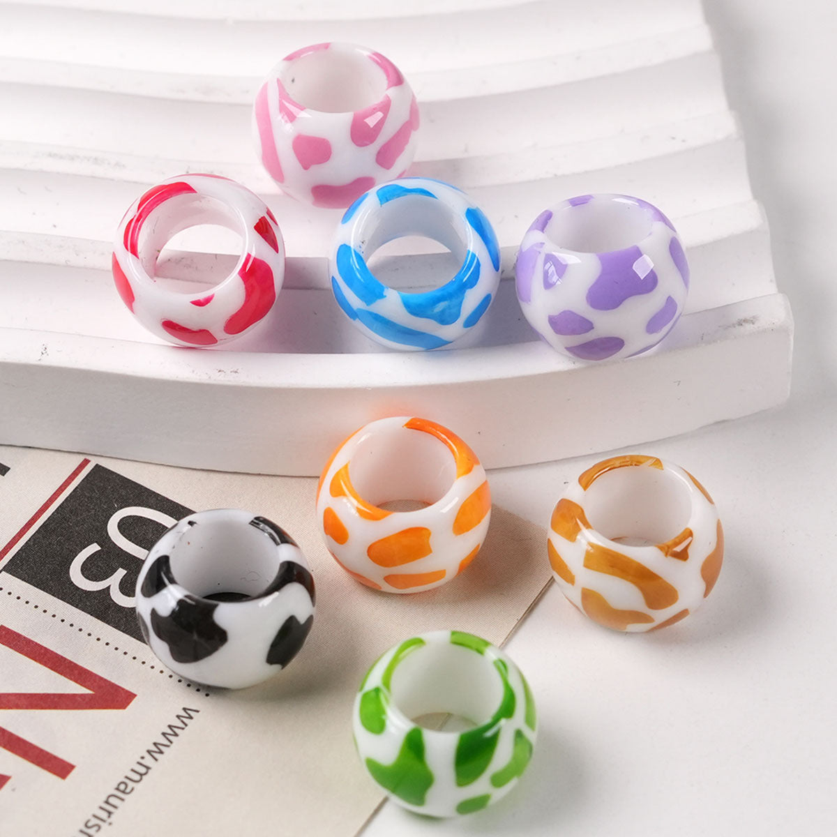 Acrylic Beads For Jewelry Making Featuring Printing Craft With Hole Size 6~9.9mm, Natural Pink Sweet Cows Design