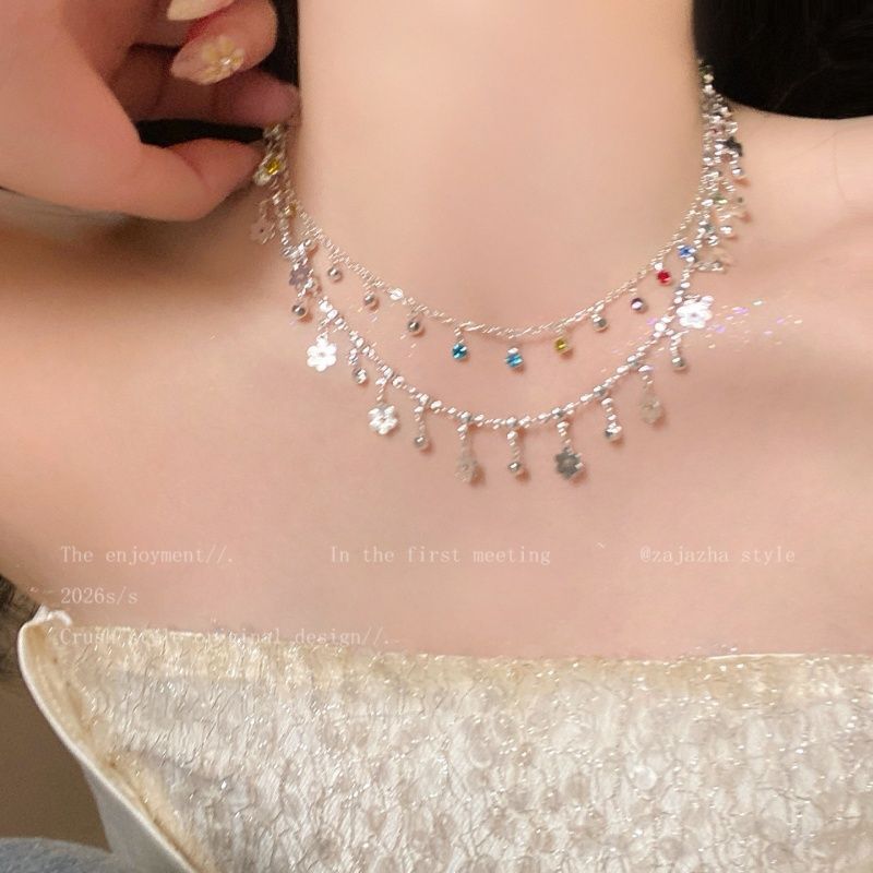 Acrylic Flowers Necklace For Women With Alloy Pendant, Perfect For Beach Wear
