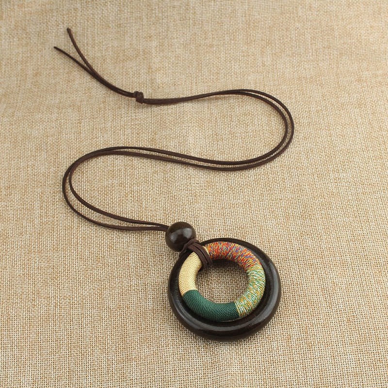 Handmade Vintage Style Multicolor Wood Circle Pendant Necklace For Women With Twisted Rope Chain