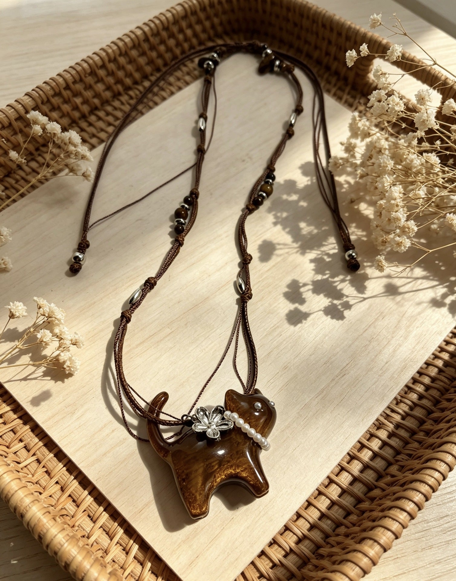 Long Cat Pattern Necklace For Women With Glass Braid And Woven Rope Chain Featuring Resin Pendant