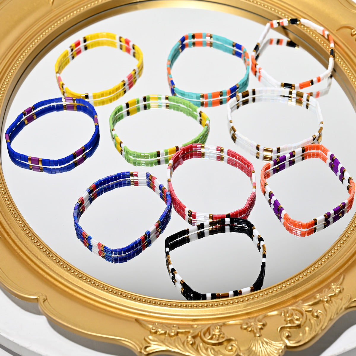 Ethnic Style Quadrilateral Beaded Bracelet For Women In Glass Color Featuring Glass Inlay Material