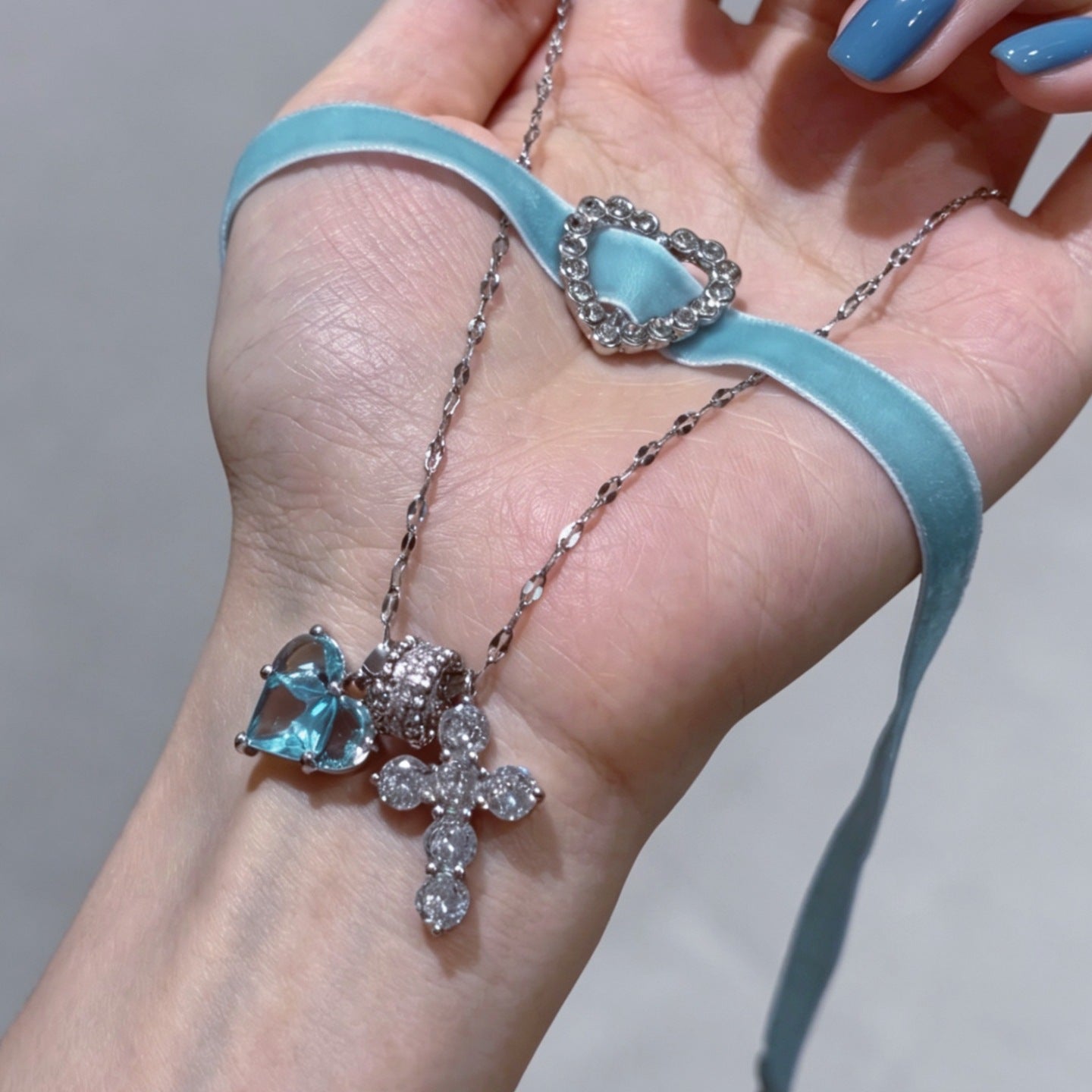 Heart Shape Braid Choker Necklace For Women In Blue With Zircon Inlay And Mixed Materials