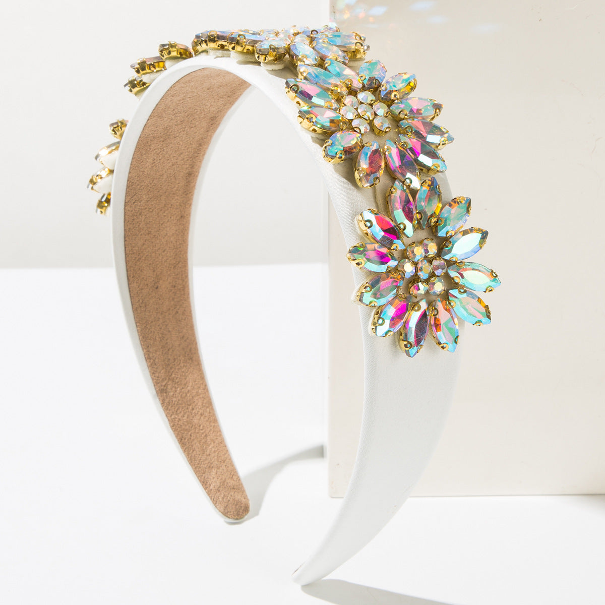 Baroque Style Flowers Jewelry Headband For Women In White Alloy With Rhinestone Inlay