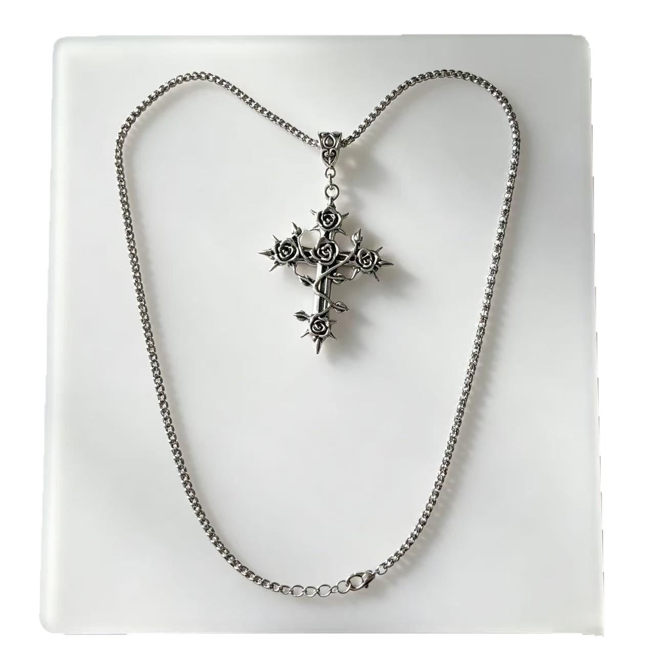 Gothic Rose Necklace Unisex Alloy Jewelry Set Featuring Electroplated Finish