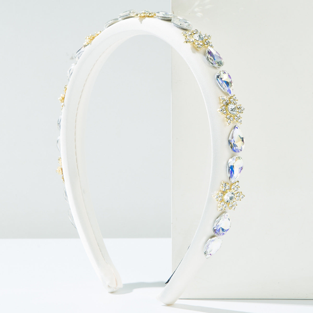 New Style Flowers Jewelry Headband For Women With Purple Rhinestones Embellishment