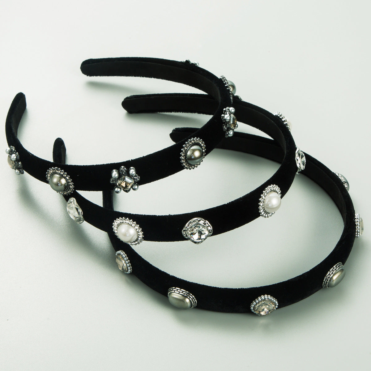 Baroque Style Pearl Jewelry Headband For Women In Alloy With Artificial Pearl Inlay, Perfect For Spring