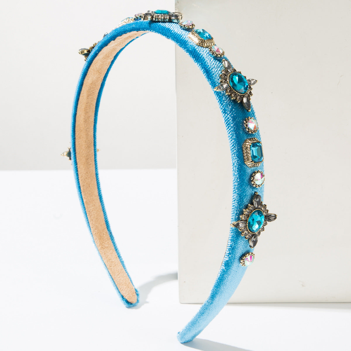 Geometric Baroque Style Jewelry Headband For Women With Rhinestones In Dyed Black