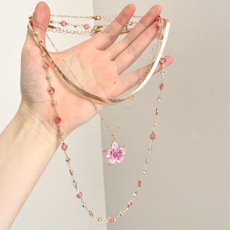 Natural Pink Flowers Necklace For Women With Electroplated Finish And Alloy Pendant In Acrylic Material