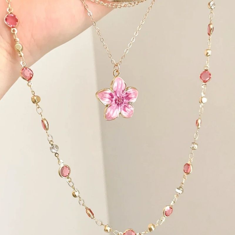 Natural Pink Flowers Necklace For Women With Electroplated Finish And Alloy Pendant In Acrylic Material