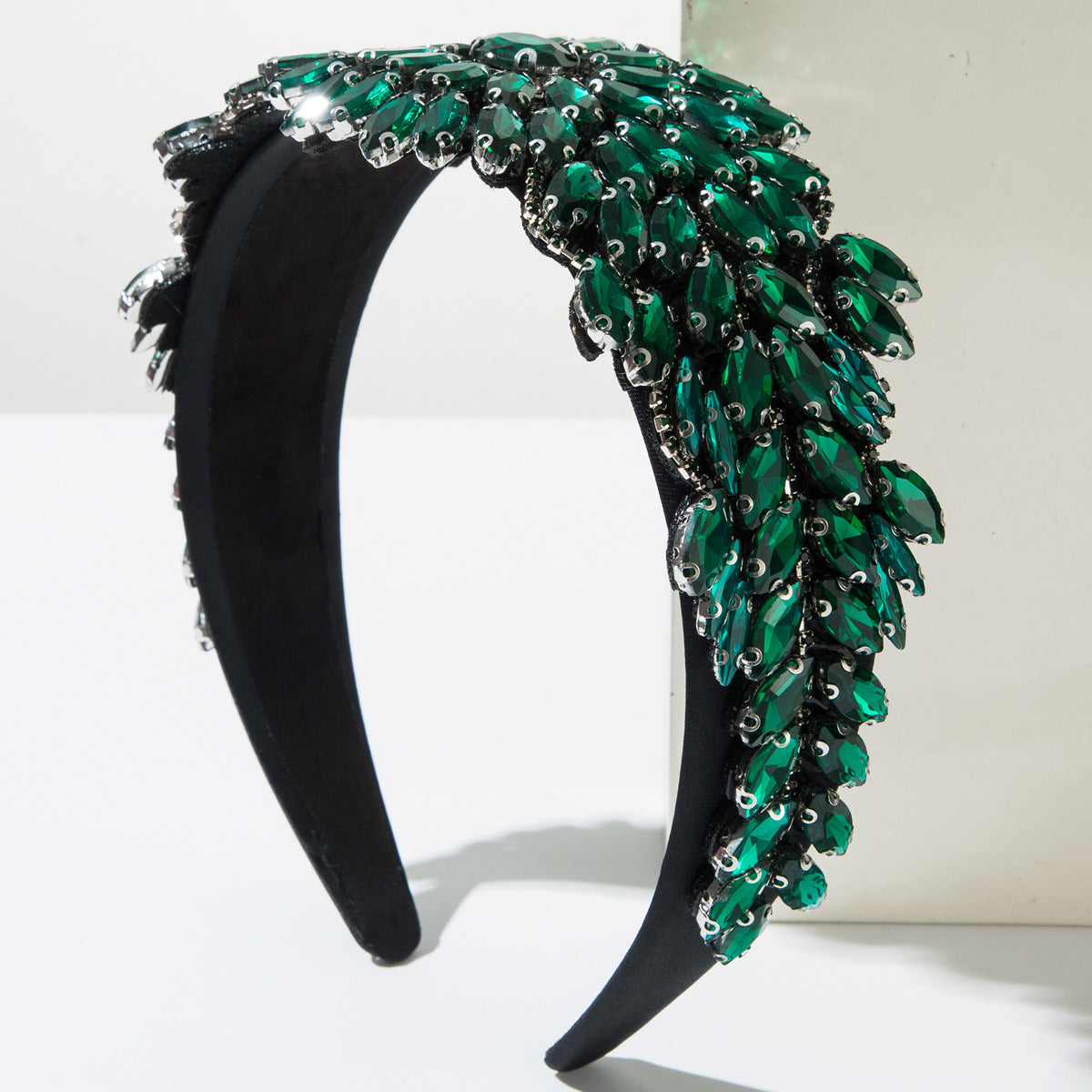 Round Baroque Style Jewelry Headband For Women In Dyed Black Featuring Glass And Rhinestones