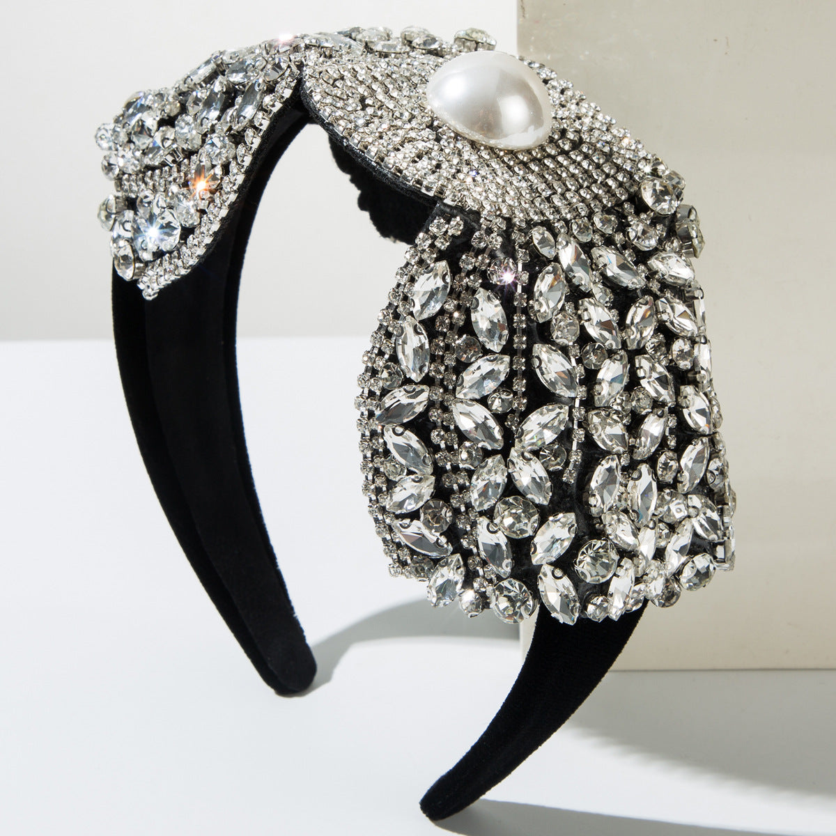 Baroque Style Bow Tie Jewelry Headband For Women With White Rhinestones