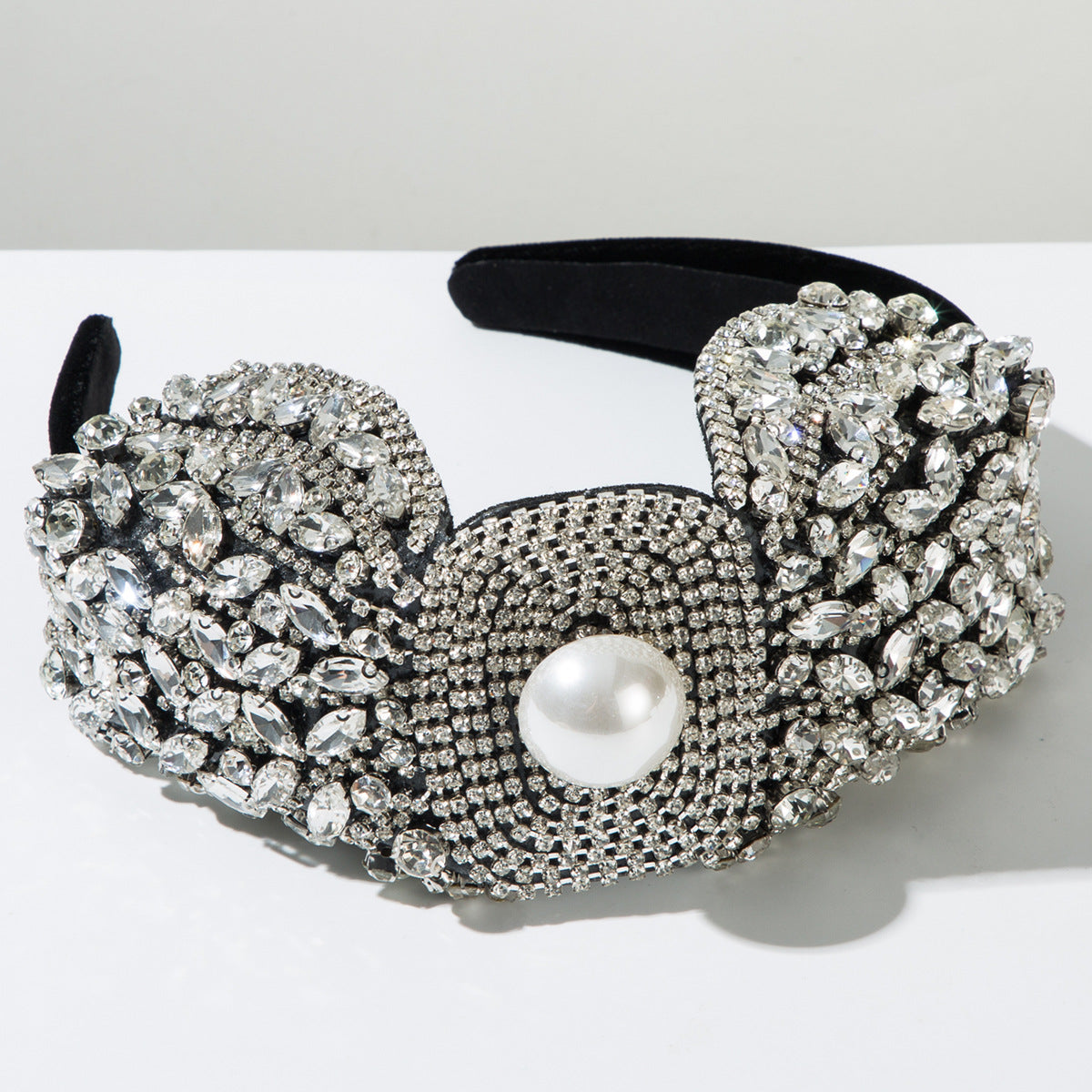 Baroque Style Bow Tie Jewelry Headband For Women With White Rhinestones