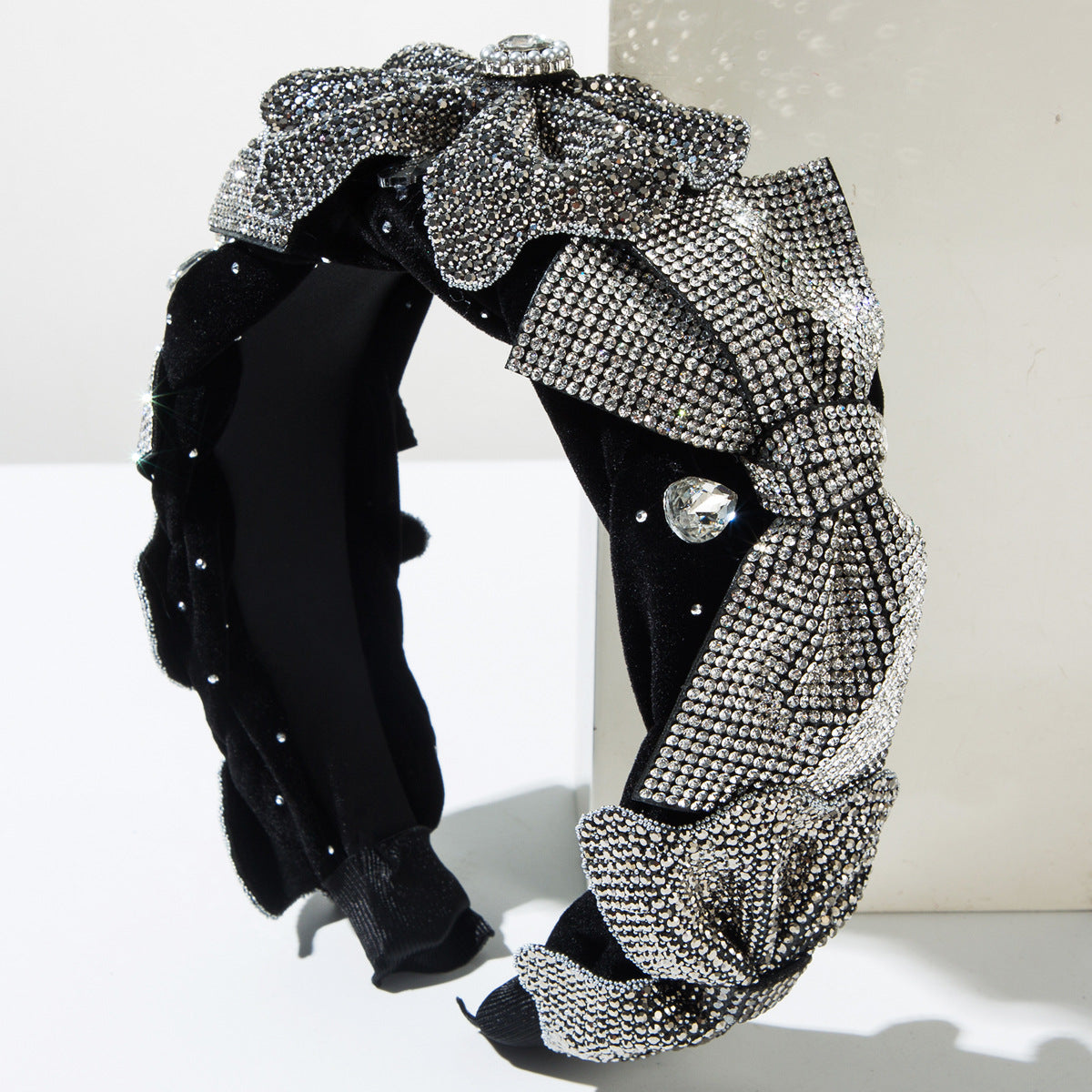 New Style Bow Tie Jewelry Headband For Women In White Alloy With Rhinestones