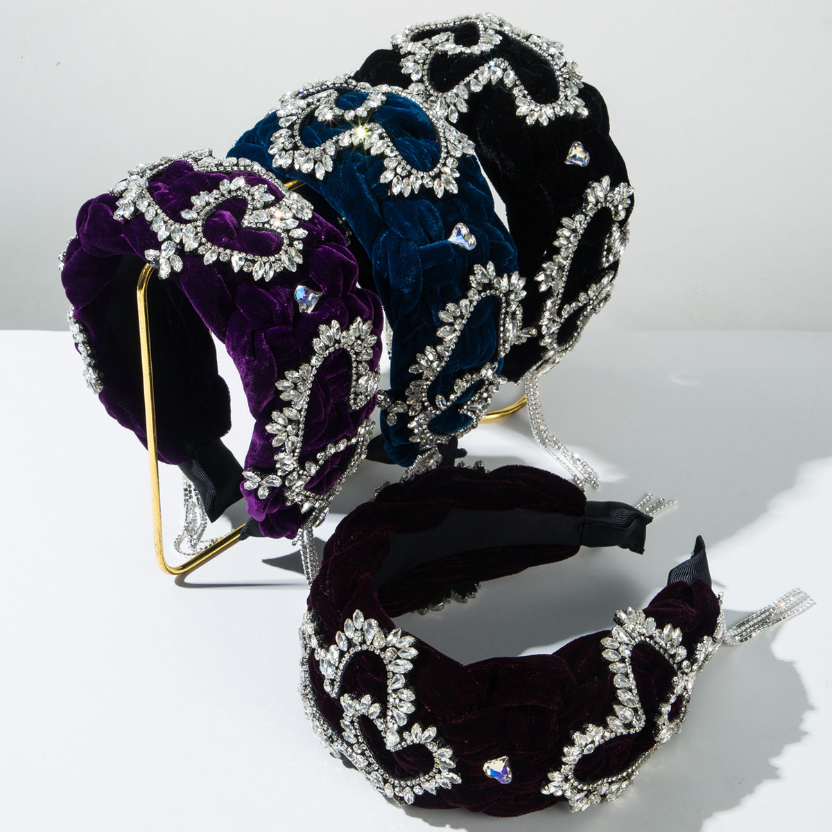 Heart Shape Jewelry Headband For Women In Dyed Black Alloy With Rhinestone Inlay