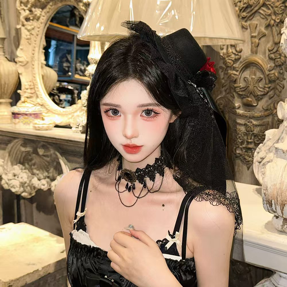 Ethnic Style Lace Choker Necklace For Women In Dyed Black Alloy With Electroplated Finish And Resin Pendant