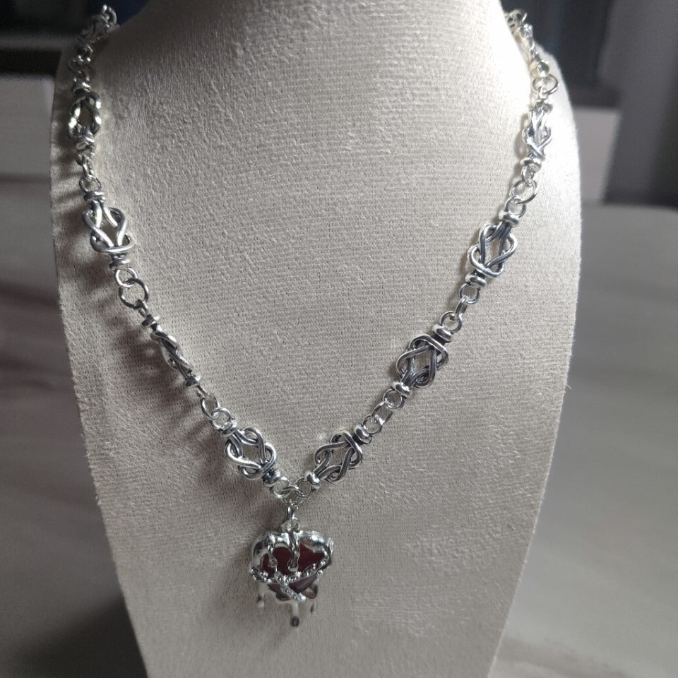Heart Shape Punk Sweater Chain Necklace In Electroplated Zinc Alloy, Featuring Alloy Pendant, Unisex Design