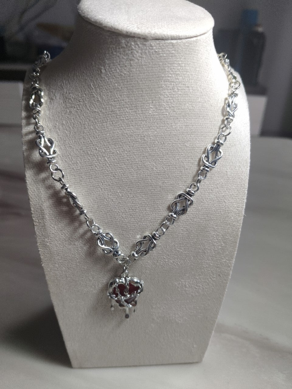 Heart Shape Punk Sweater Chain Necklace In Electroplated Zinc Alloy, Featuring Alloy Pendant, Unisex Design