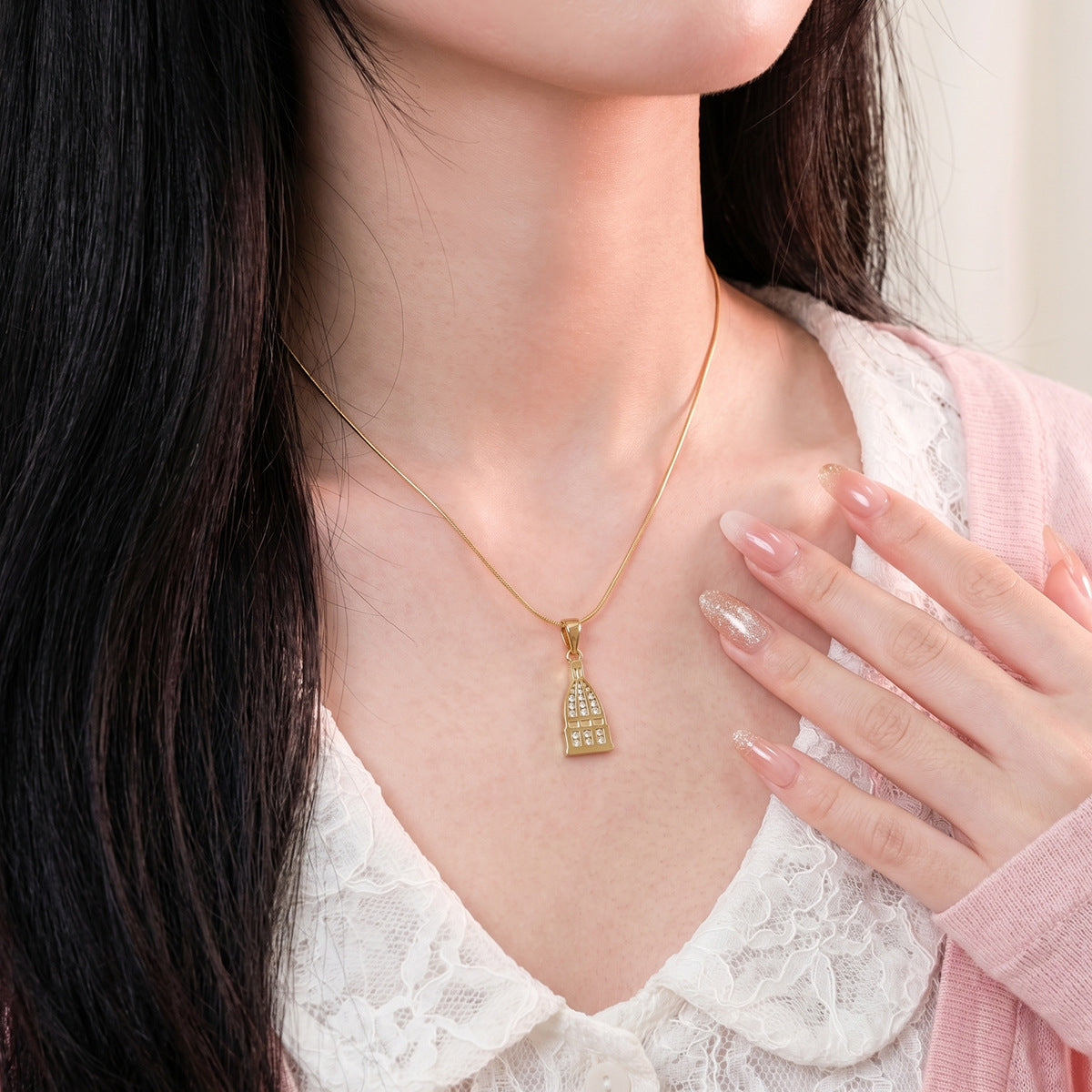 Gold Bird Necklace For Women With Titanium Steel Cable Chain And Titanium Steel Pendant