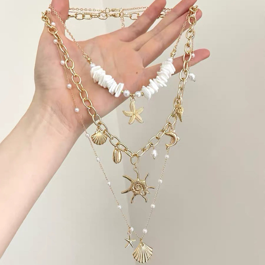 Bohemian Gold Layered Necklace For Women With Alloy Pendant Featuring Shell Inlay