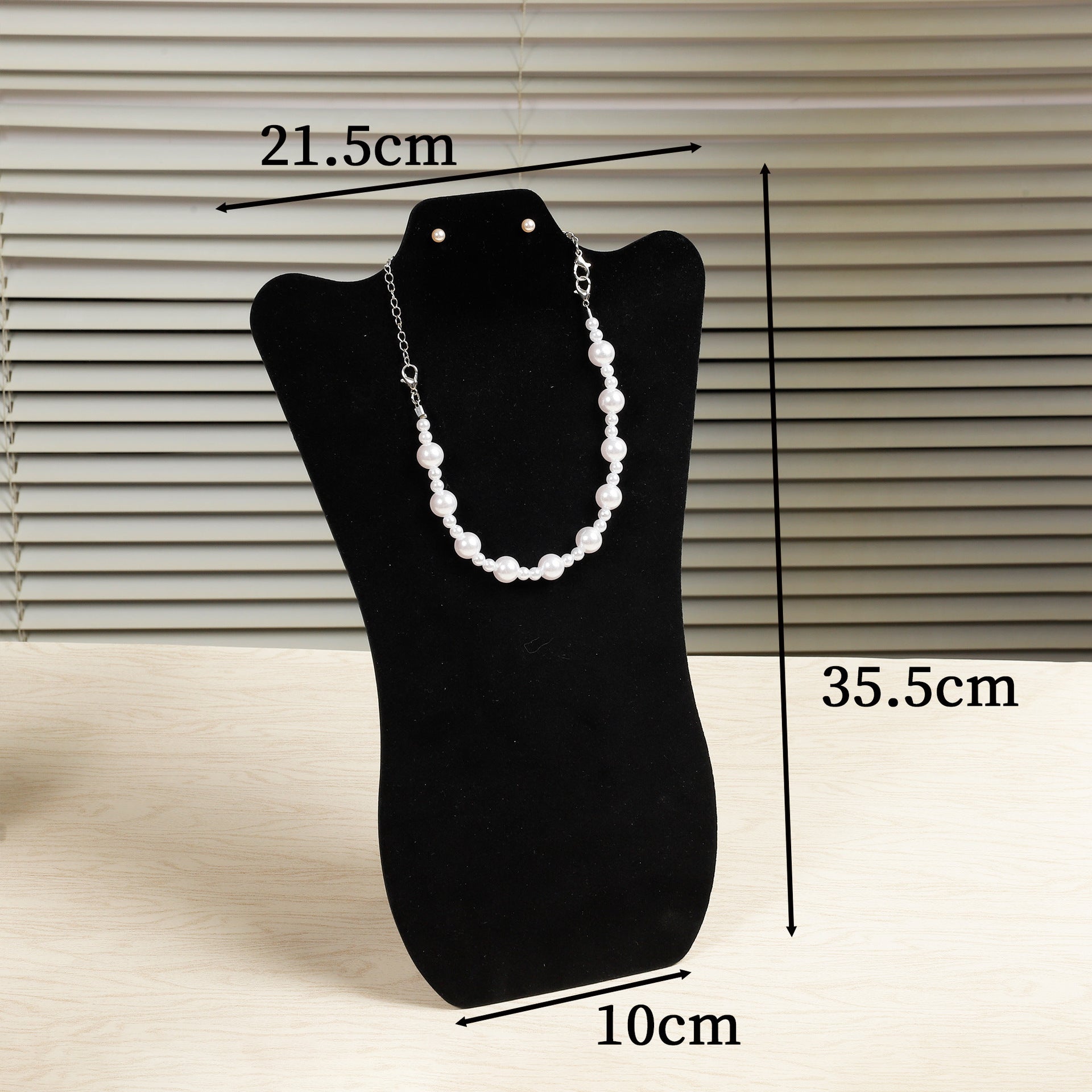 Casual Paper Jewelry Organizer In Dyed Black, Ideal For Storing Rings, Necklaces, And Earrings
