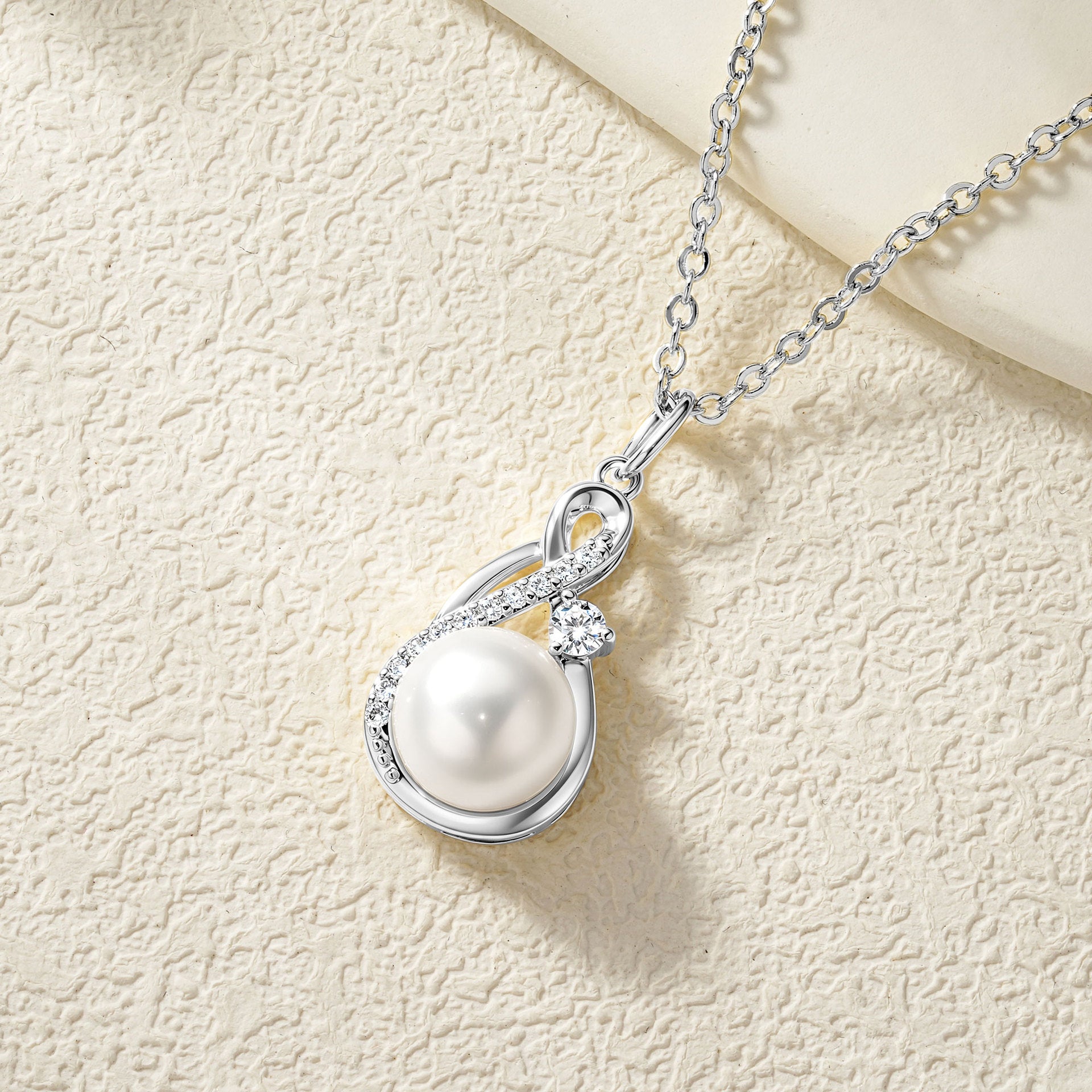 Elegant Pearl Pendant Necklace For Women With 9-10mm Freshwater Pearl In Copper And Cable Chain