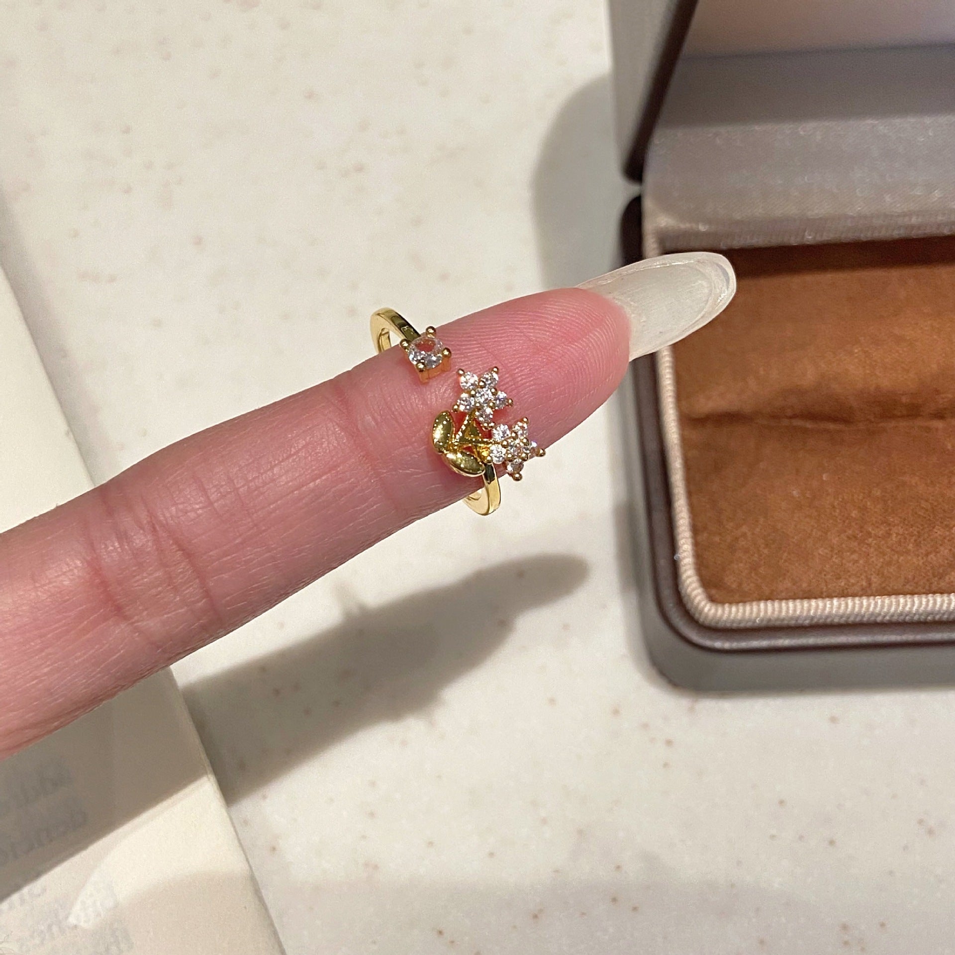 New Style Open Leaf Ring For Women In Electroplated Copper With Zircon Inlay