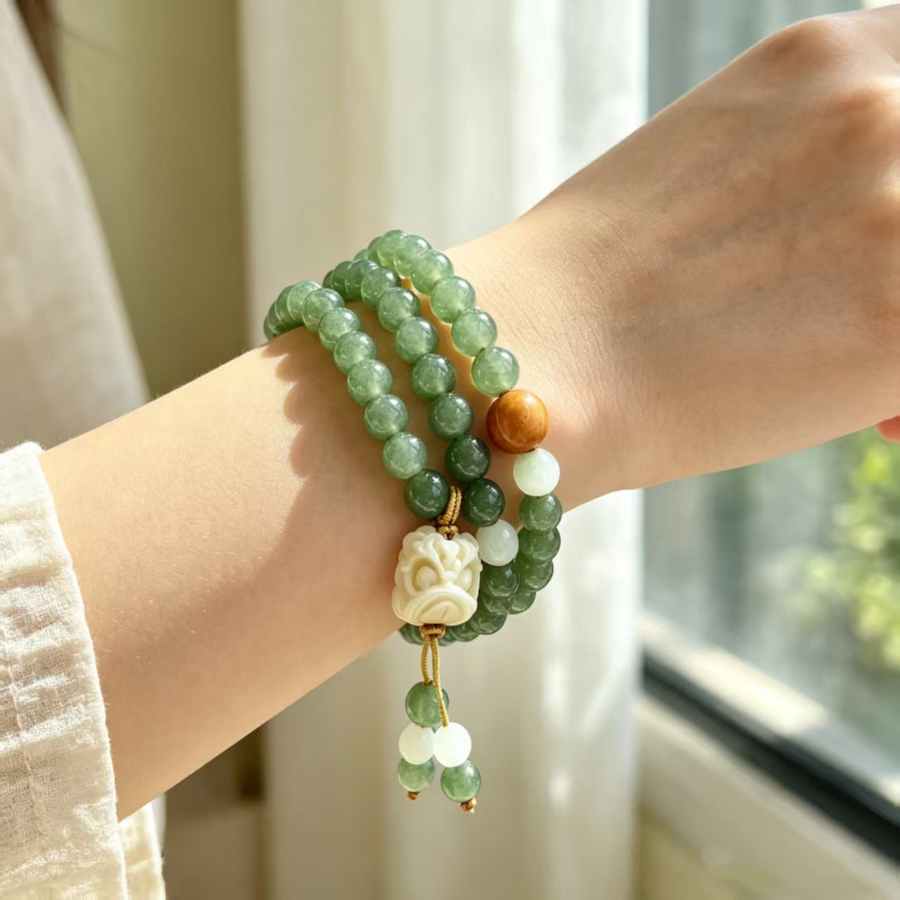 Ethnic Style Lion Beading Bracelet In Green Glass, Unisex Accessory