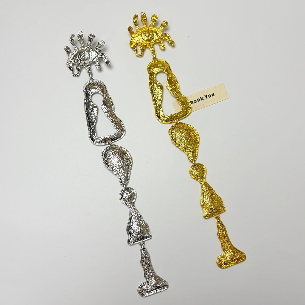 Gold Zinc Alloy Pin Featuring Electroplated Craftsmanship