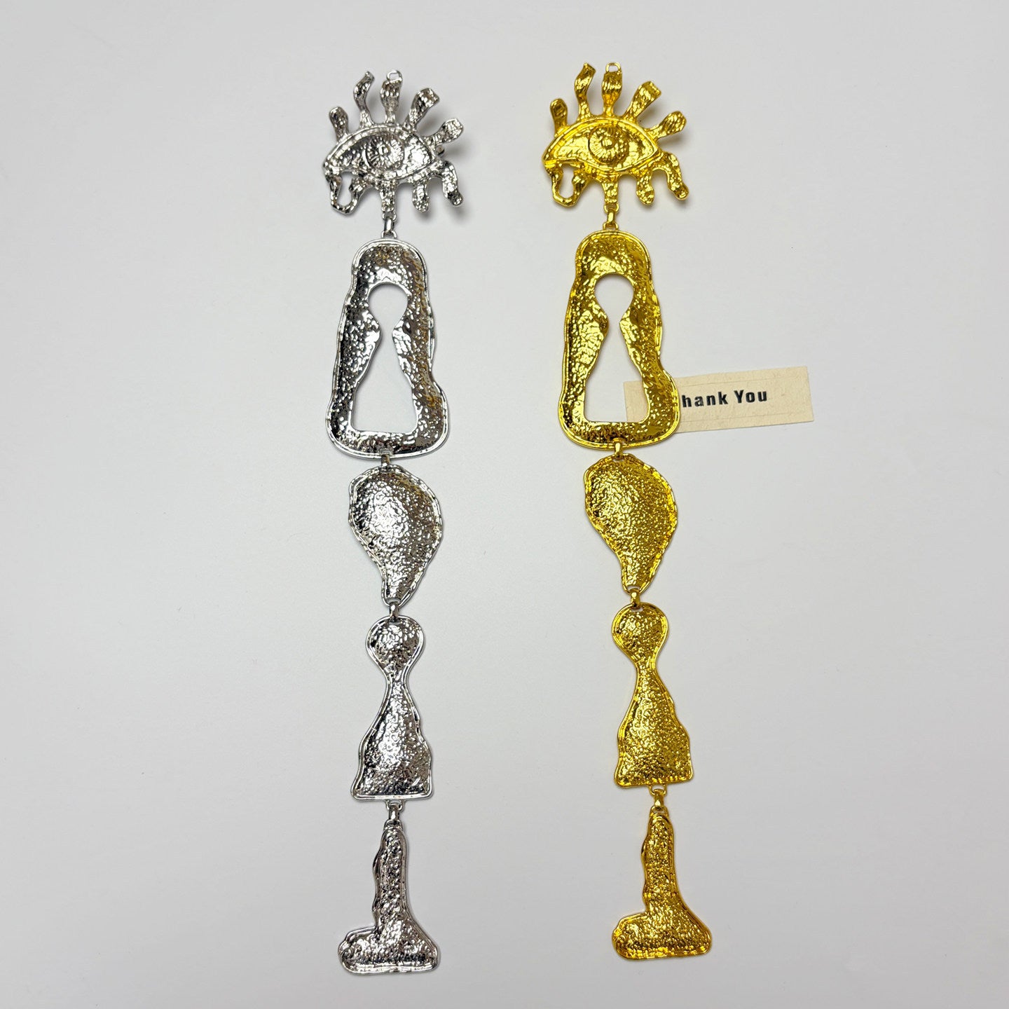 Gold Zinc Alloy Pin Featuring Electroplated Craftsmanship