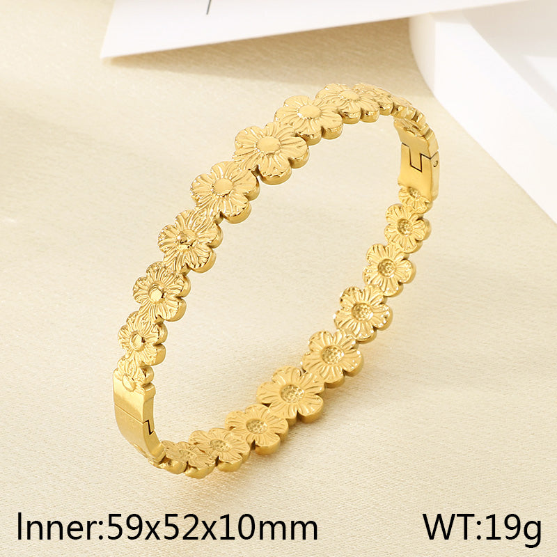 Electroplated Flowers Bangle For Women In 304 Stainless Steel With 18K Real Gold Plated PVD Coated Finish And 0.03µm Thickness
