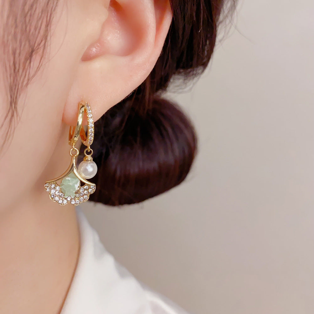 Ginkgo Leaf Drop Earrings For Women With Copper Ear Pins, Electroplated And Real Gold Plated Featuring Artificial Pearl Inlay