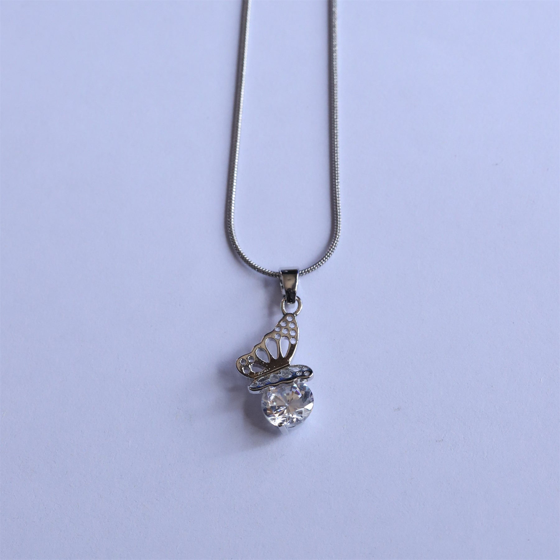 Geometric Waterproof Women's Necklace In 304 Stainless Steel With Platinum Plating, Zircon Inlay, Box Chain