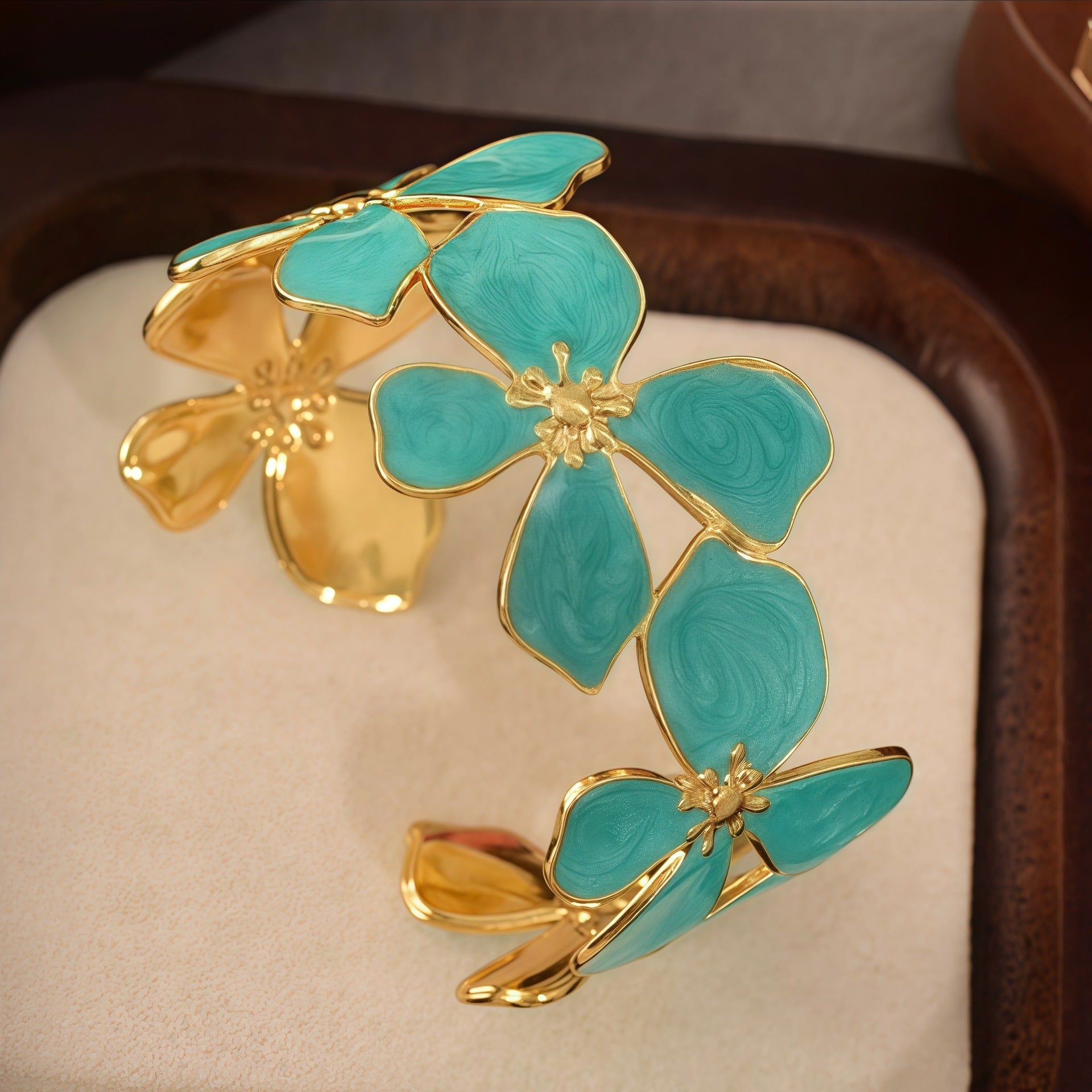 Lucky Heart Enamel Bangle For Women In 304 Stainless Steel With Golden Plated Electroplated Finish And 0.03µm-0.05µm Coating Thickness