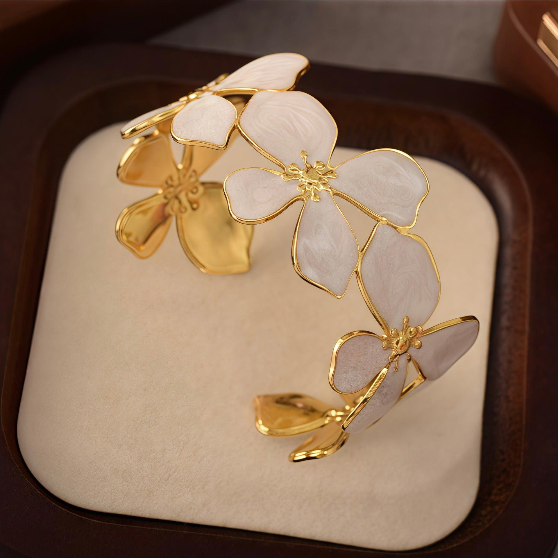Lucky Heart Enamel Bangle For Women In 304 Stainless Steel With Golden Plated Electroplated Finish And 0.03µm-0.05µm Coating Thickness