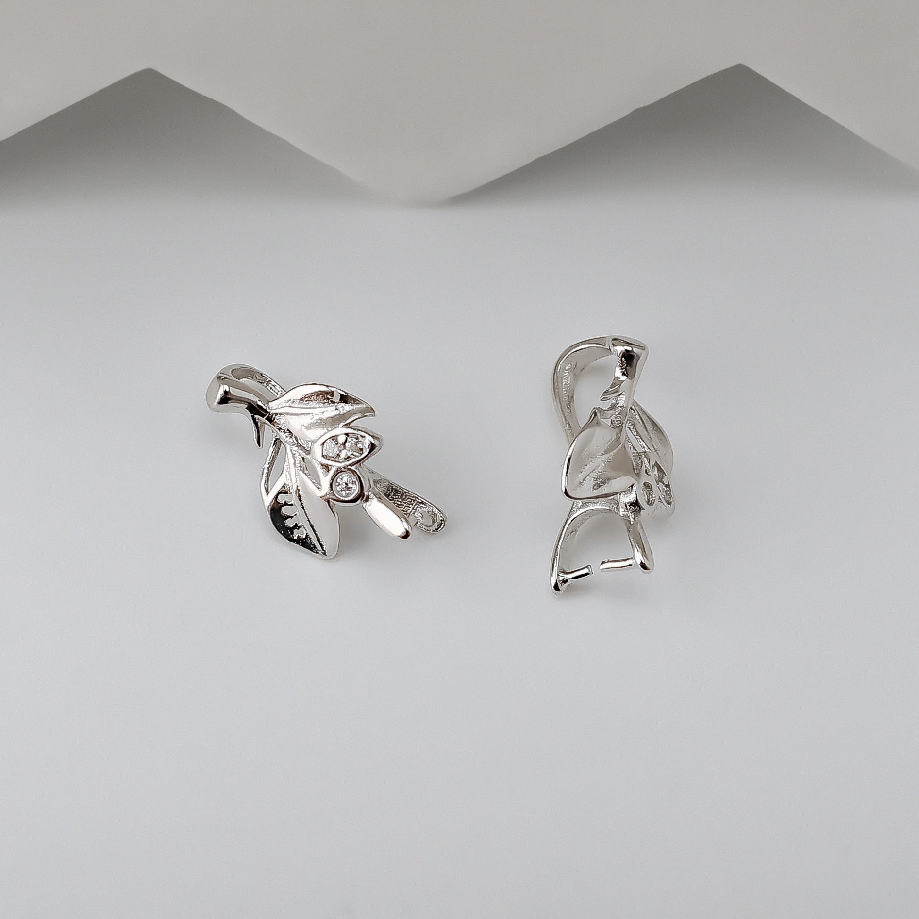 Leaves 925 Sterling Silver Jewelry Buckle With Electroplated Finish In Simple Style Silver Jewelry Accessories