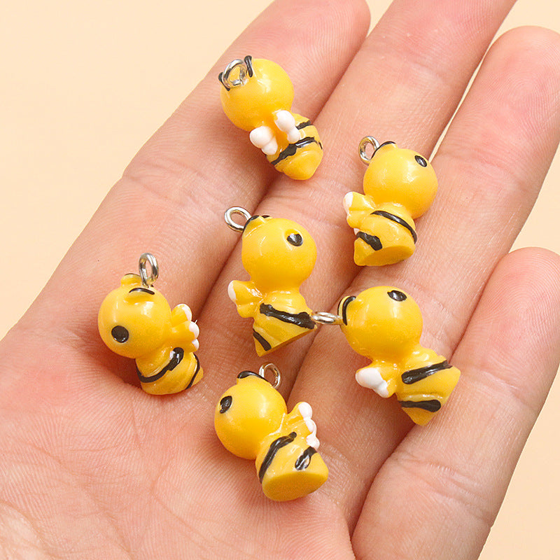 Bee Pendant Jewelry Accessory In Yellow Plastic With Printing Craft, Simple Style